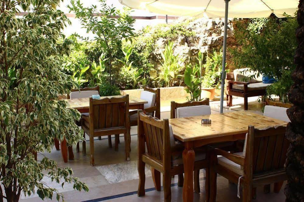 Hotel Zurich Анталия Екстериор снимка